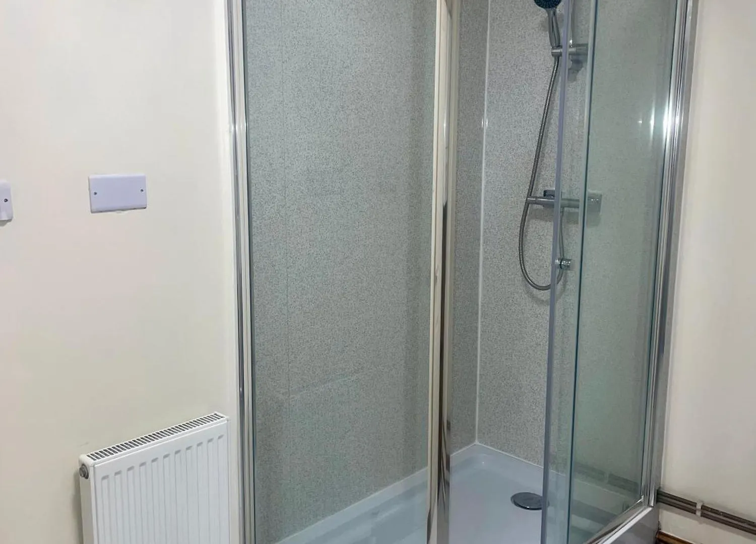 Beautiful 3-Bed Bungalow In Bawtry Doncaster 0*,  United Kingdom